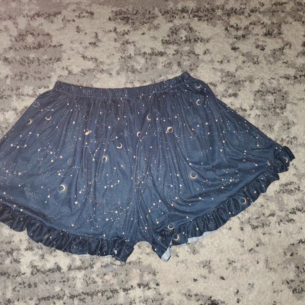 Astrology Themed Ruffled Shorts || Large || EUC